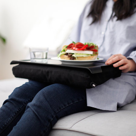 Plateau antidérapant avec coussin de lestage en-dessous