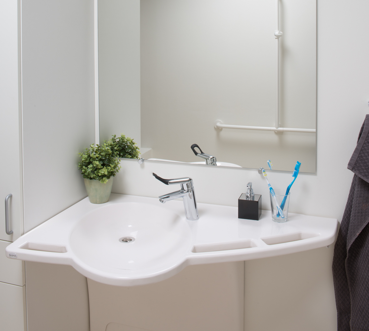 Lavabo met  handvatten Ropox Support met inbussleutel 71-101cm - rechts voor linker hoek -- 40-44003