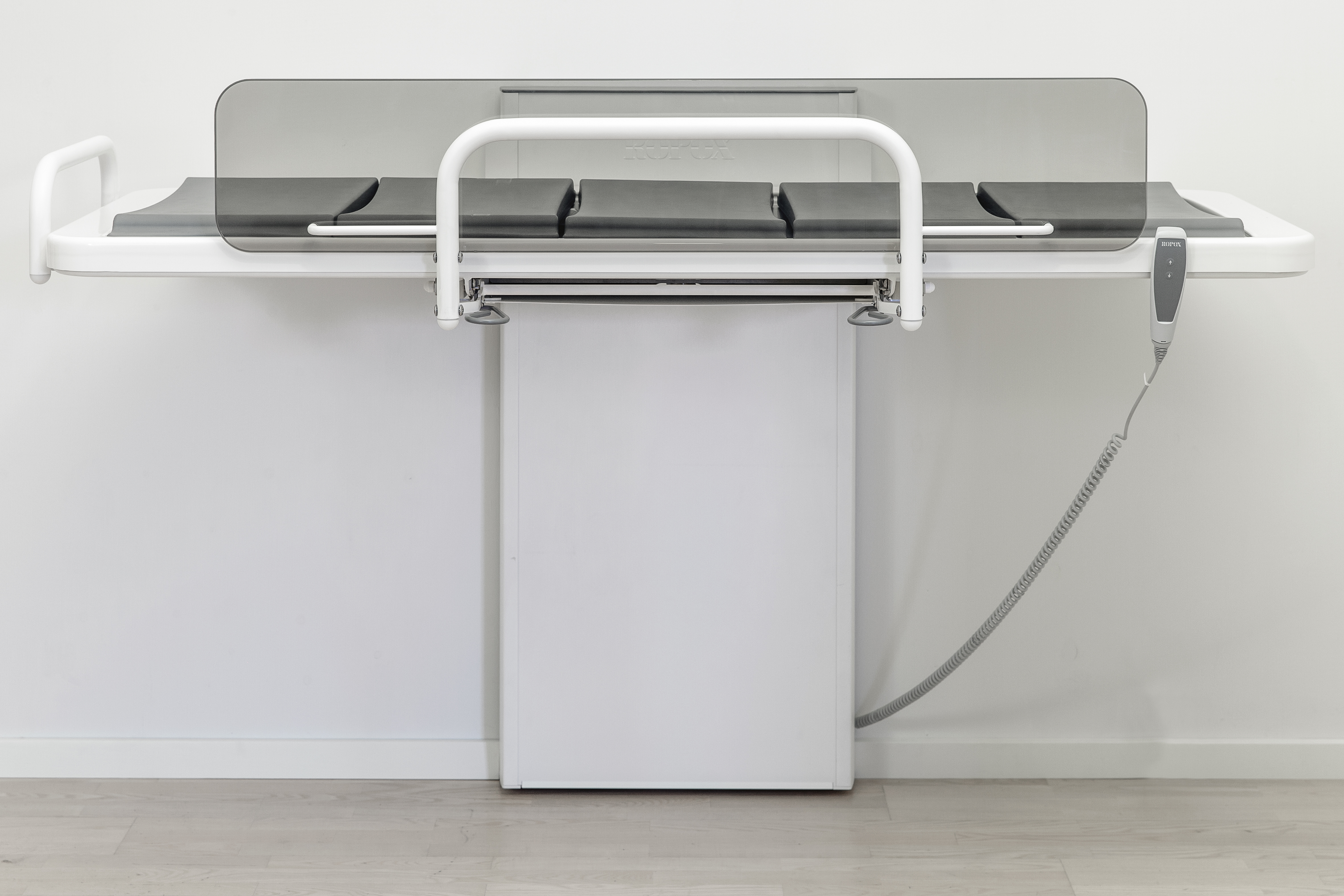 Douche/verzorgingstafel Ropox Hudson, elektrisch 30-100cm met backsupport, 146 x 93 cm -- 40-25073