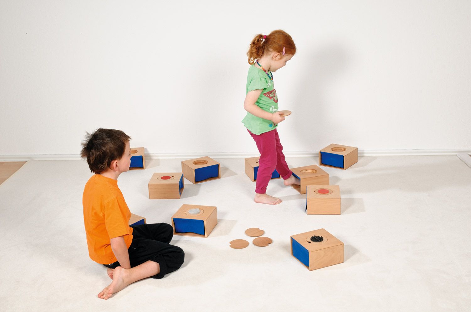 Boîtes tactiles pour une perception par main et pied par 10 -- 150025